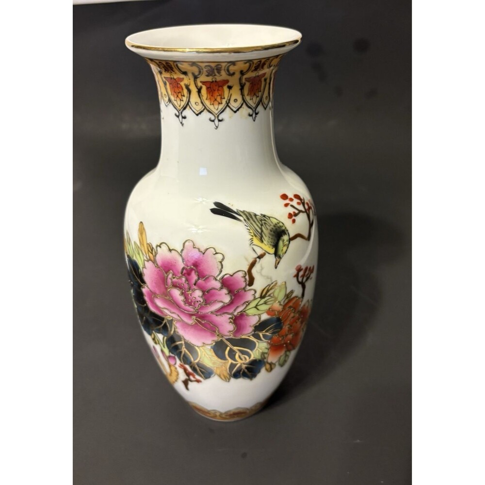 Hand-painted Vintage Chinese Vase peony flowers bird motif 10 in porcelain
